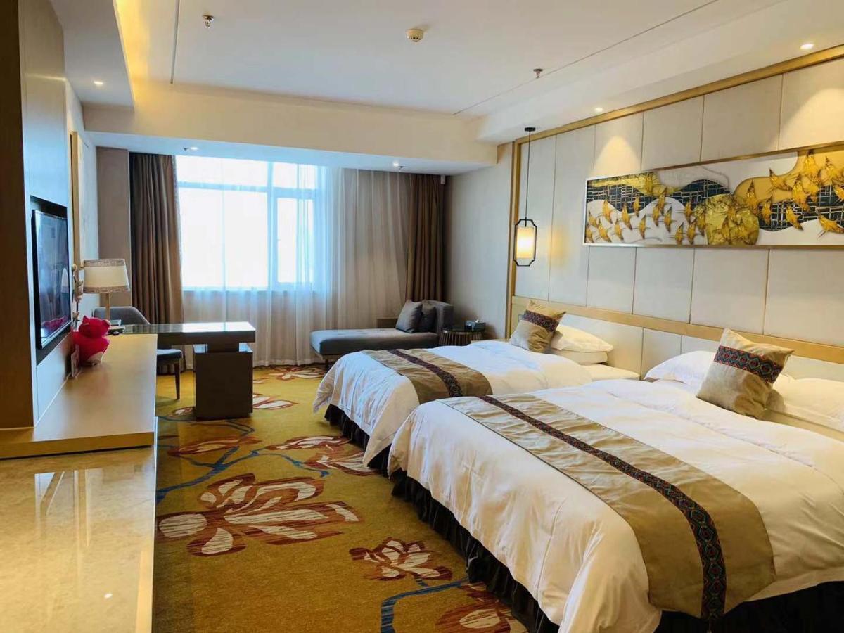 Отель Ramada Plaza By Wyndham Эньши Экстерьер фото